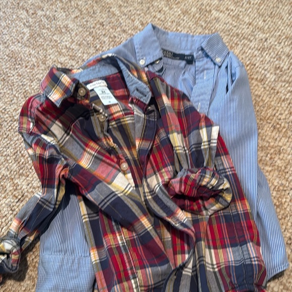 Set of 2 button down shirts - Picture 1 of 1